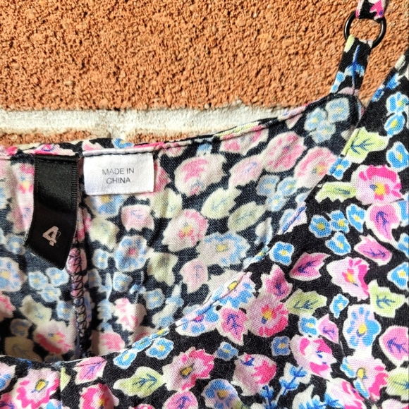 ⚡2/$20⚡04 Flutter Neckline Floral Pattern Dress - DIVIDED - Picture 3 of 6